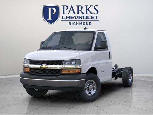 New 2025 Chevrolet Express 3500 w/ Power Convenience Package RWD image 10