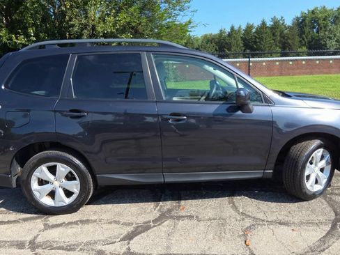 Used 2016 Subaru Forester 2.5i Premium AWD/4WD image 9