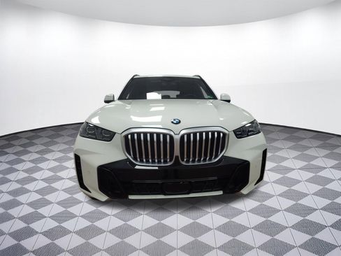 Used 2026 BMW X5 xDrive40i w/ M Sport Package image 5