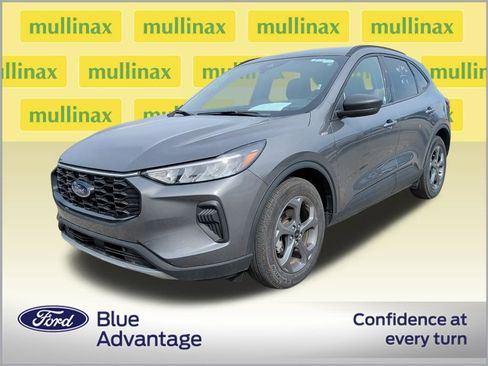 Used 2025 Ford Escape ST-Line FWD image 2