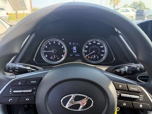 Used 2023 Hyundai Sonata SE FWD image 18