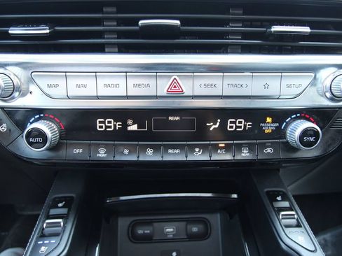 Used 2022 Kia Telluride EX w/ EX Premium Package AWD/4WD image 33