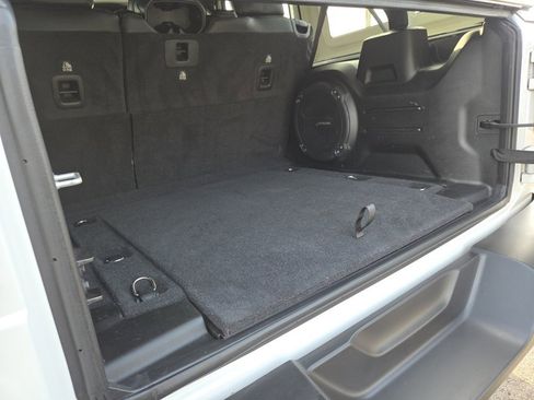 Used 2021 Jeep Wrangler Unlimited Rubicon image 30