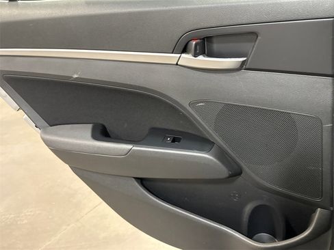 Used 2019 Hyundai Elantra SEL w/ Cargo Package image 10