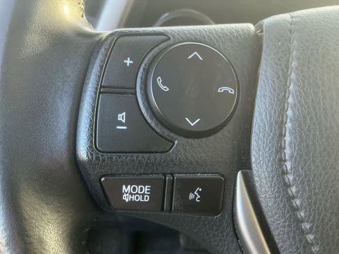 Used 2017 Toyota RAV4 XLE image 18