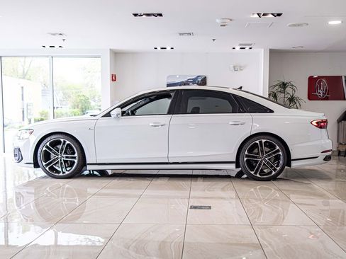 Used 2025 Audi A8 L 3.0T AWD/4WD image 6