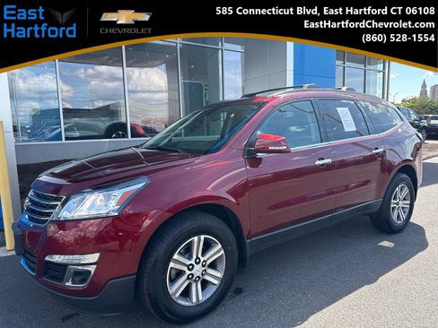 Used 2017 Chevrolet Traverse LT AWD/4WD image 1