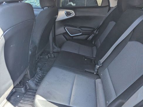 Used 2023 Kia Soul LX FWD image 8