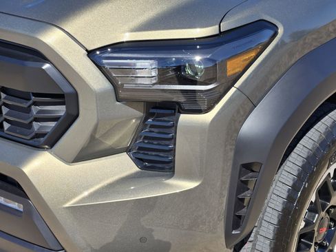 New 2026 Toyota Tacoma TRD Off-Road w/ TRD Off Road Premium Package image 9