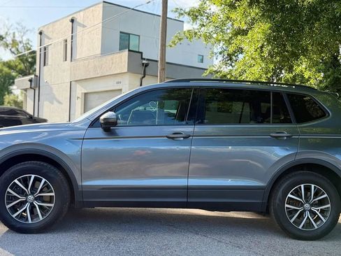 Used 2021 Volkswagen Tiguan S FWD image 5