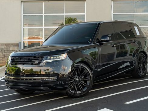 Used 2024 Land Rover Range Rover Long Wheelbase SE AWD/4WD image 2