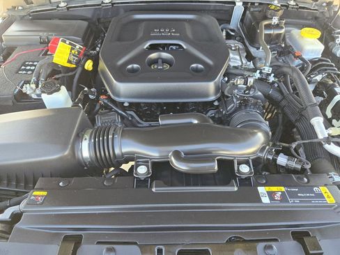 Used 2023 Jeep Wrangler Sport image 31