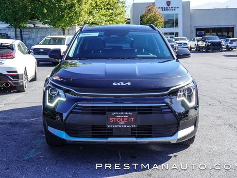 Used 2025 Kia Niro EX image 15