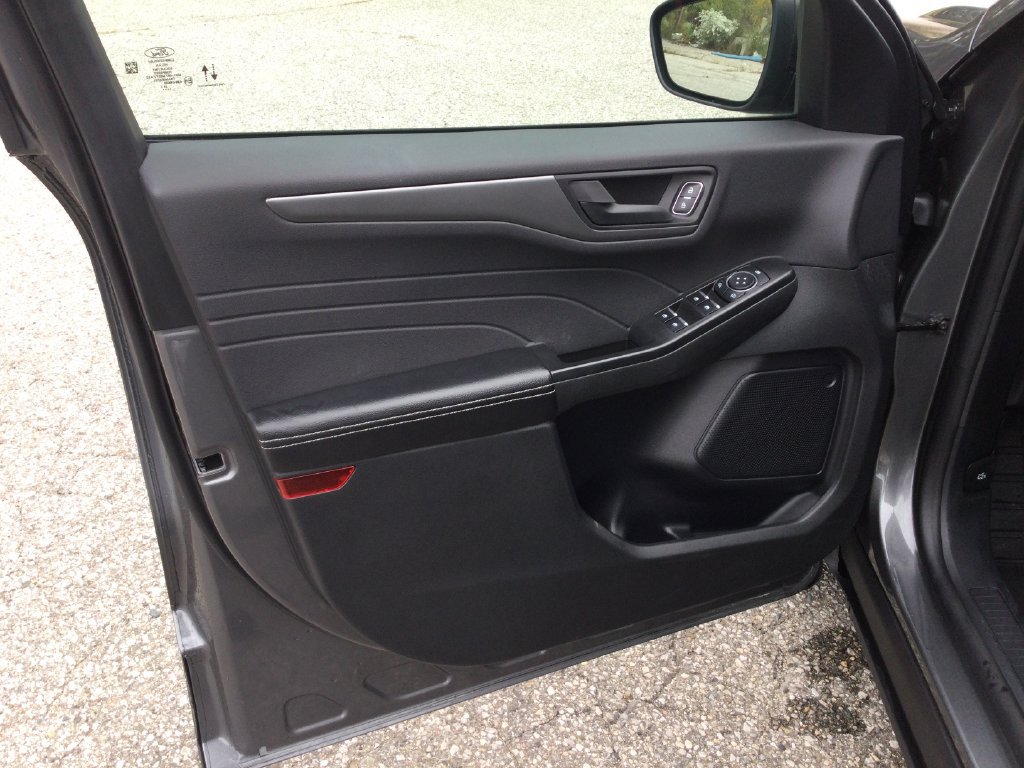 Used 2025 Ford Escape Active AWD/4WD image 11