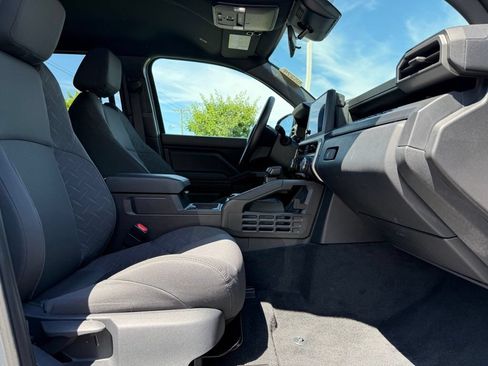Certified 2025 Toyota Tacoma SR AWD/4WD image 20