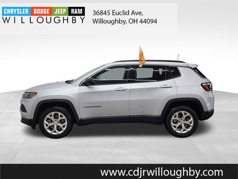 Certified 2024 Jeep Compass Latitude image 5