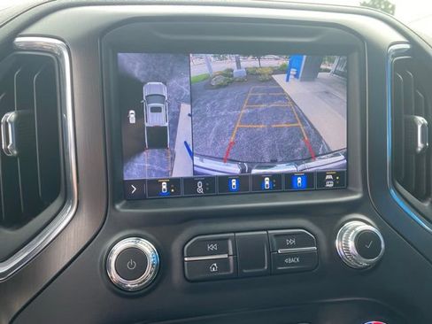 Used 2021 GMC Sierra 1500 AT4 w/ Technology Package AWD/4WD image 32