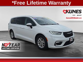 Used 2023 Chrysler Pacifica Touring-L FWD video 1