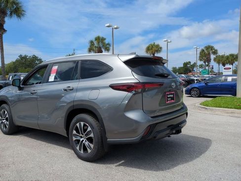 New 2026 Toyota Highlander XLE AWD/4WD image 9