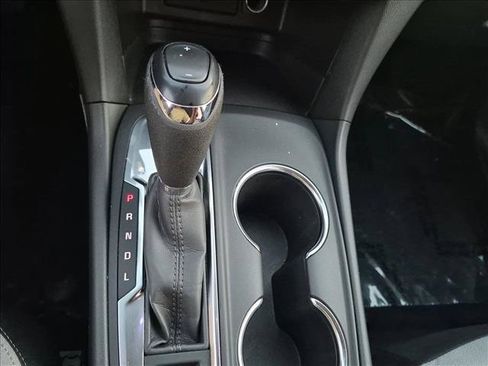 Used 2021 Chevrolet Equinox LS FWD image 12