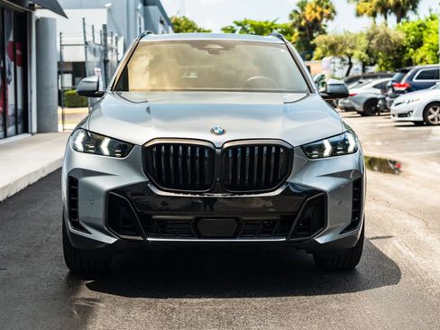 Used 2026 BMW X5 sDrive40i w/ M Sport Package RWD image 3