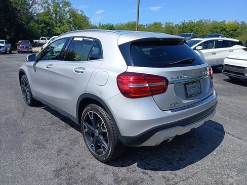 Used 2018 Mercedes-Benz GLA 250 4MATIC image 4