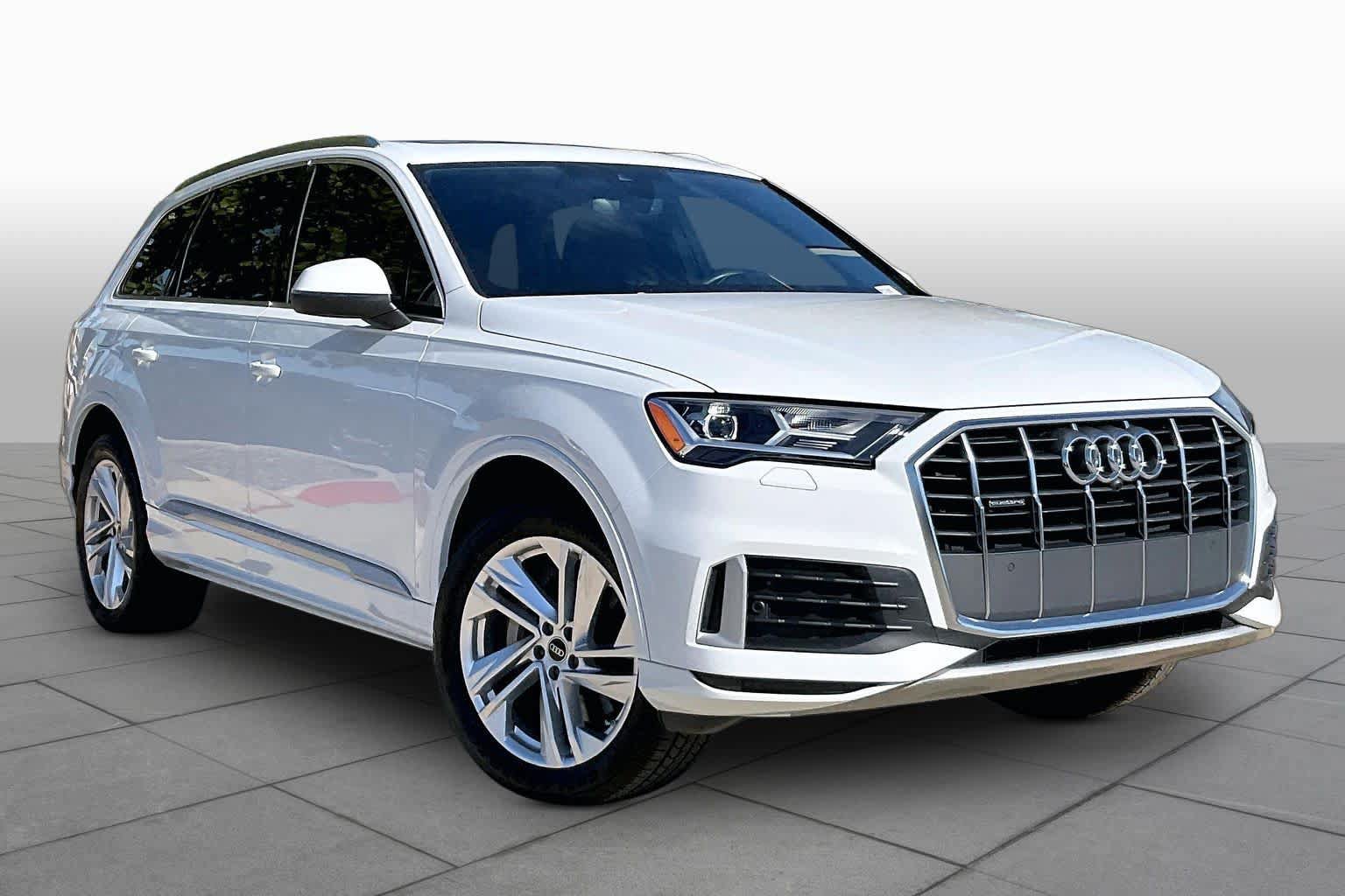 Used 2023 Audi Q7 2.0T Premium w/ Towing Package AWD/4WD image 3
