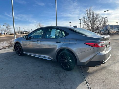 Used 2026 Toyota Camry SE image 5