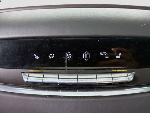 Used 2021 Cadillac Escalade Sport Platinum image 28