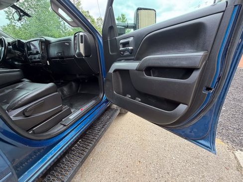 Used 2018 Chevrolet Silverado 2500 LT w/ LT Fleet Convenience Package AWD/4WD image 11