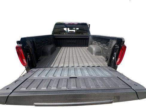 Used 2025 GMC Sierra 1500 Denali AWD/4WD image 19
