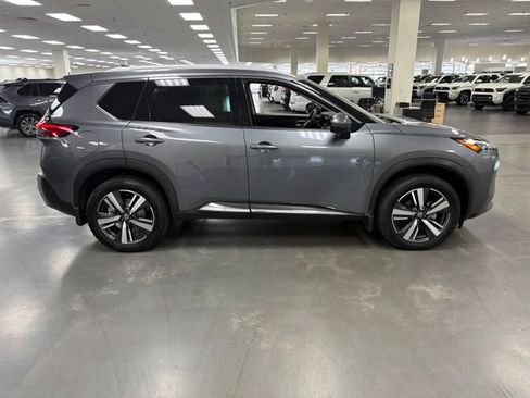 Used 2021 Nissan Rogue SL w/ Premium Package AWD/4WD image 8