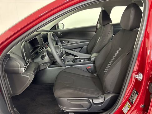 New 2025 Hyundai Elantra Hybrid FWD image 14