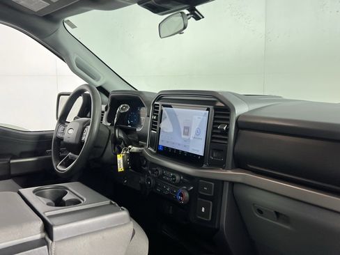 Used 2025 Ford F150 XLT image 31