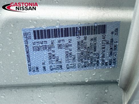 Used 2025 Nissan Rogue SV FWD image 39