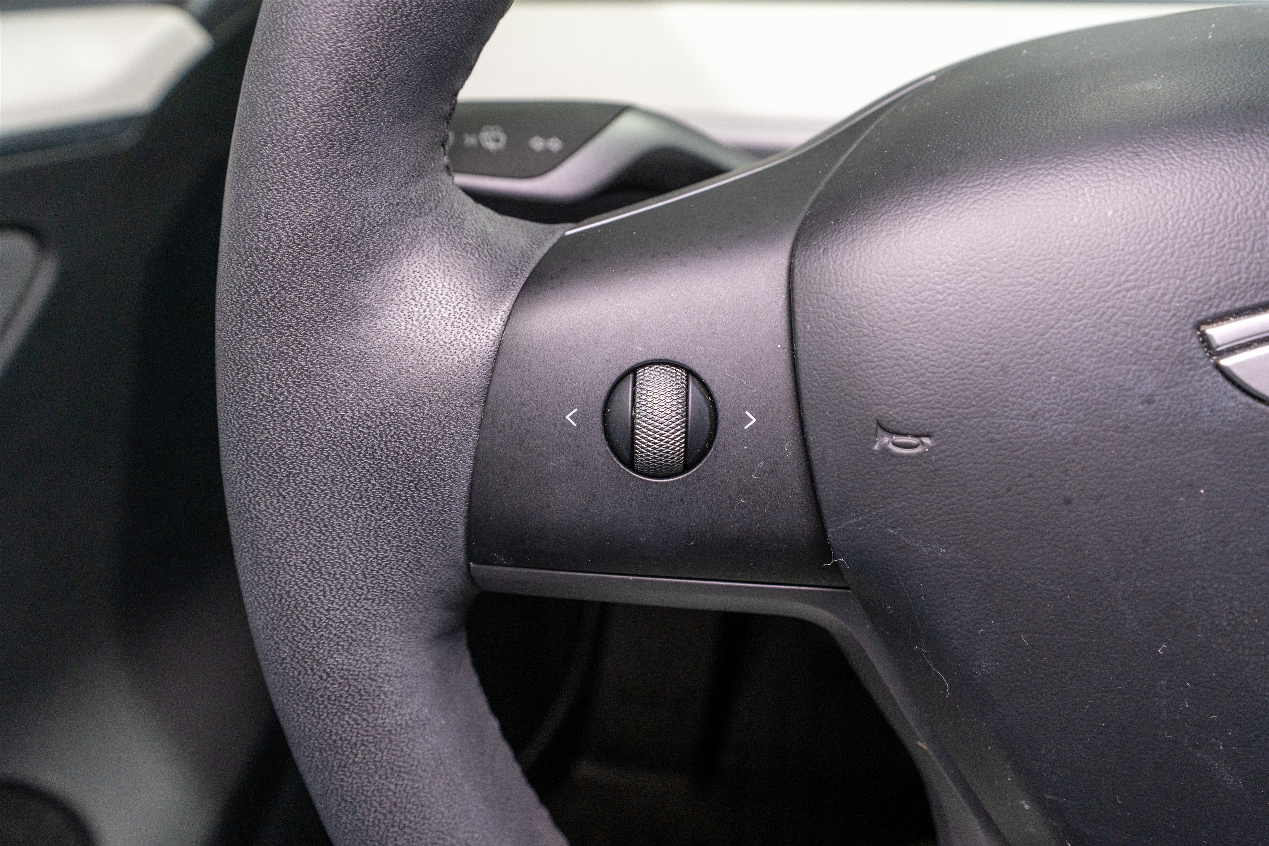 Used 2024 Tesla Model Y Long Range RWD image 25