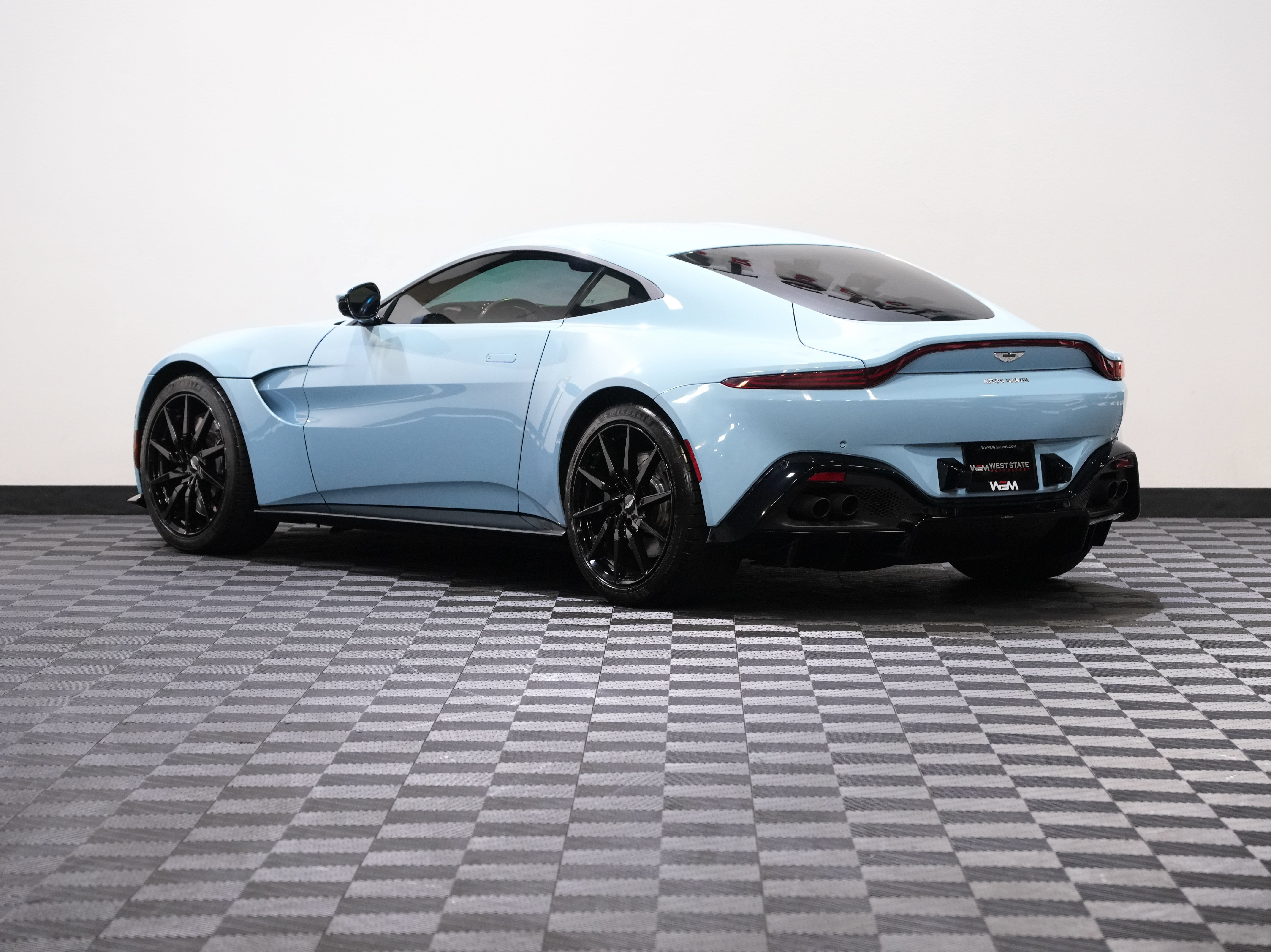 Used 2020 Aston Martin V8 Vantage Coupe RWD image 8