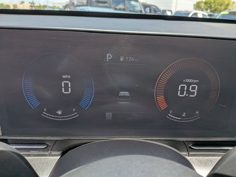 Used 2024 Hyundai Kona SEL FWD image 28