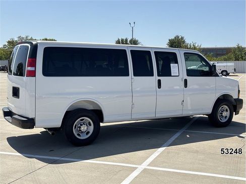 Used 2025 Chevrolet Express 3500 LS RWD image 2