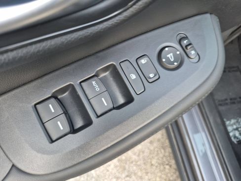 Certified 2025 Honda HR-V LX image 11