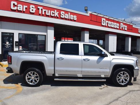 Used 2017 GMC Sierra 1500 SLT w/ SLT Premium Package RWD image 3