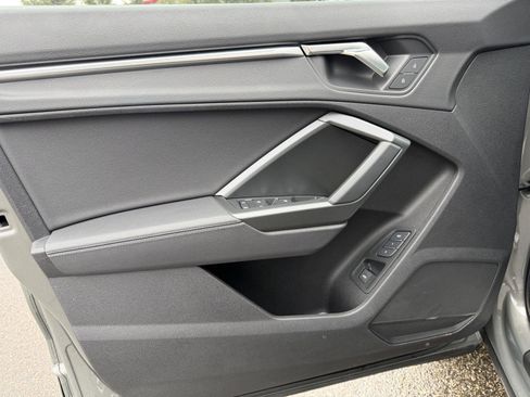 Used 2023 Audi Q3 2.0T Premium Plus w/ Premium Plus Package image 12