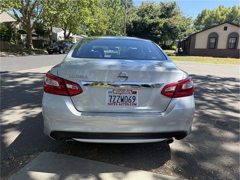 Used 2017 Nissan Altima 2.5 S w/ Power Driver Seat Package FWD image 4