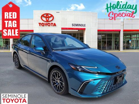 Used 2025 Toyota Camry XSE image 2