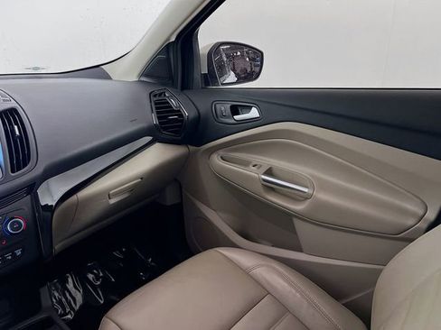 Used 2018 Ford Escape Titanium image 24