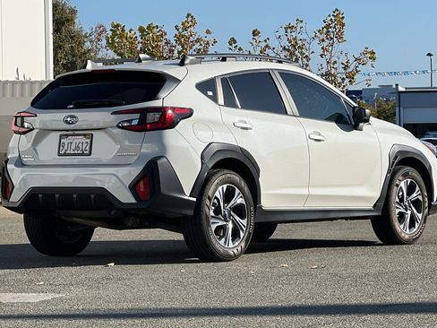 Used 2024 Subaru Crosstrek 2.0i Premium image 4