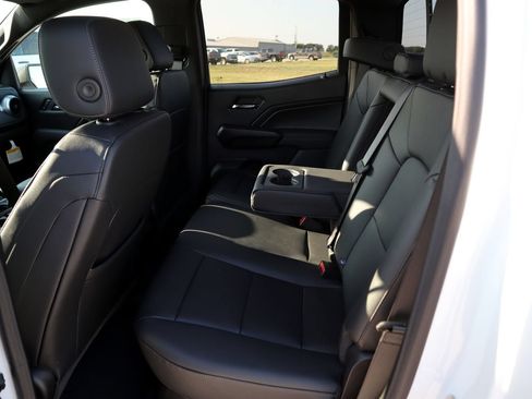 New 2026 Chevrolet Colorado LT w/ LT Convenience Package RWD image 7