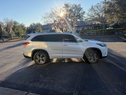 Used 2019 Toyota Highlander Limited Platinum image 7