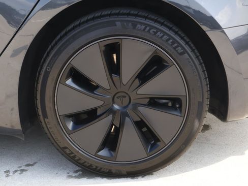 Used 2025 Tesla Model 3 Long Range RWD image 10