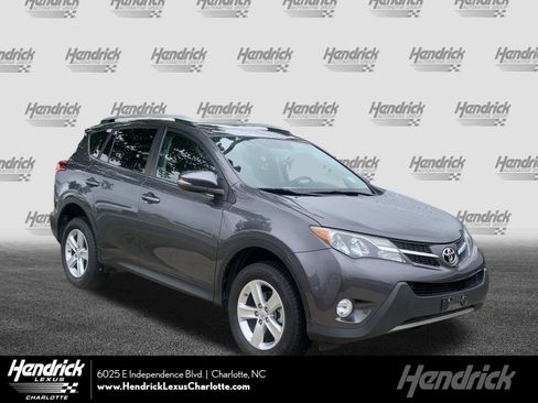 Used 2013 Toyota RAV4 XLE FWD image 1